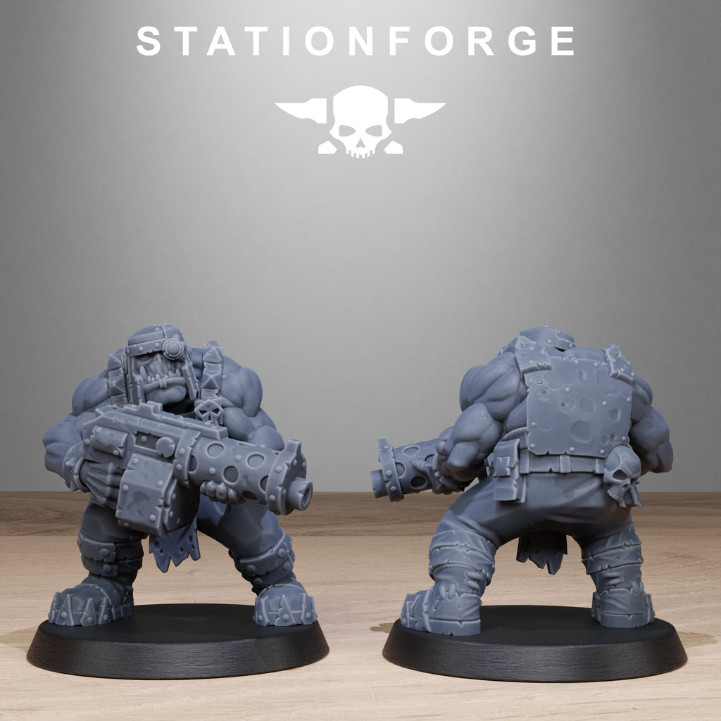 Two gray miniature figures with weapons on black bases against a gray background with 'Stationforge' branding.